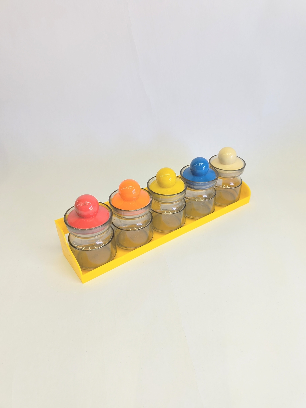 VINTAGE Retro Mod Spice Plastic Jar Set (5) with Wall Mount, New Old Stock  70s